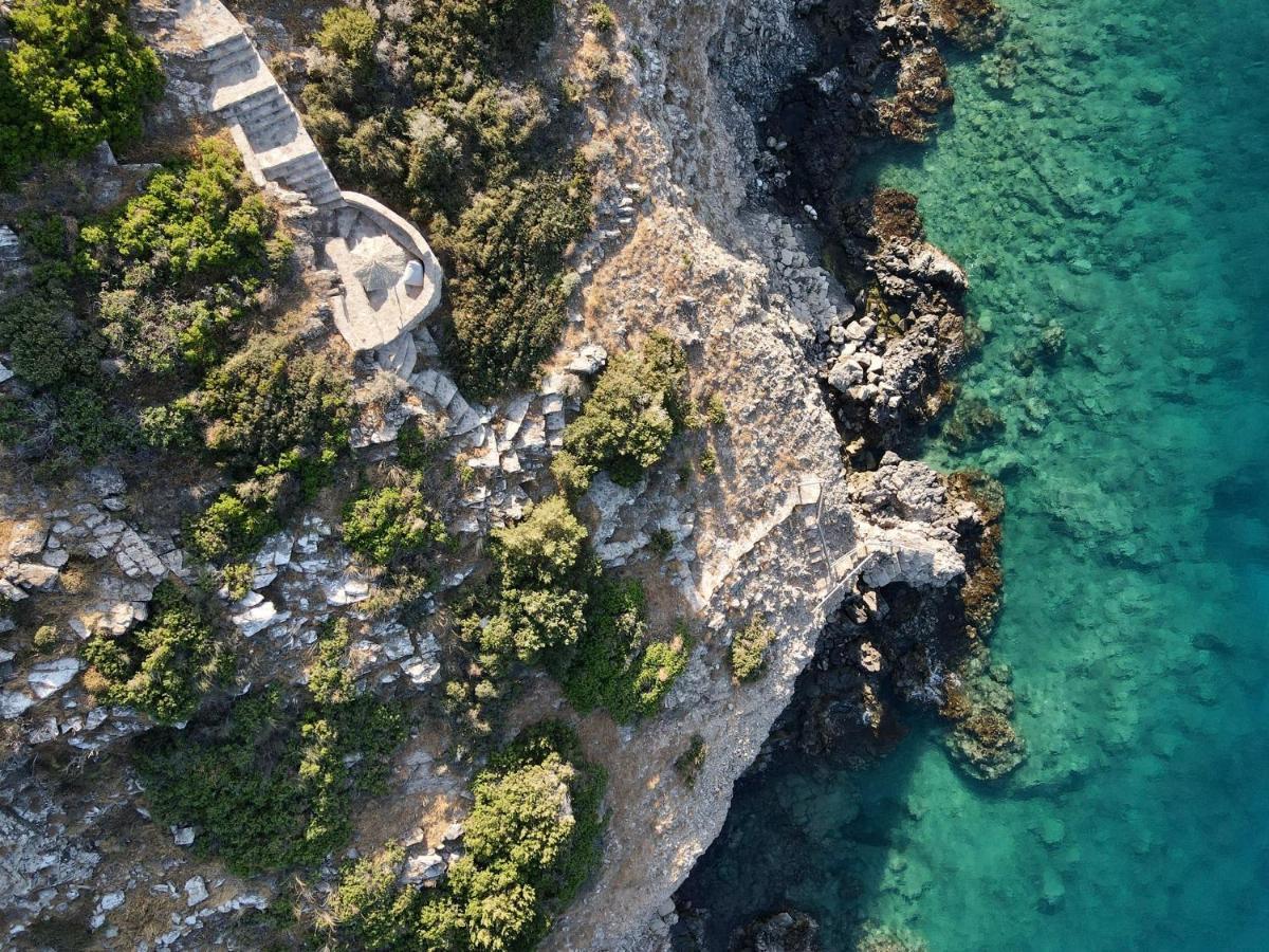 Villa Aiolos: Above The Sea, Within Agios Nikolaos Экстерьер фото